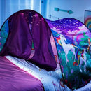 Cabana dos Sonhos™  Tenda Infantil para Cama com Luzes LED, Mosquiteiro e Espaço Mágico para Dormir e Brincar